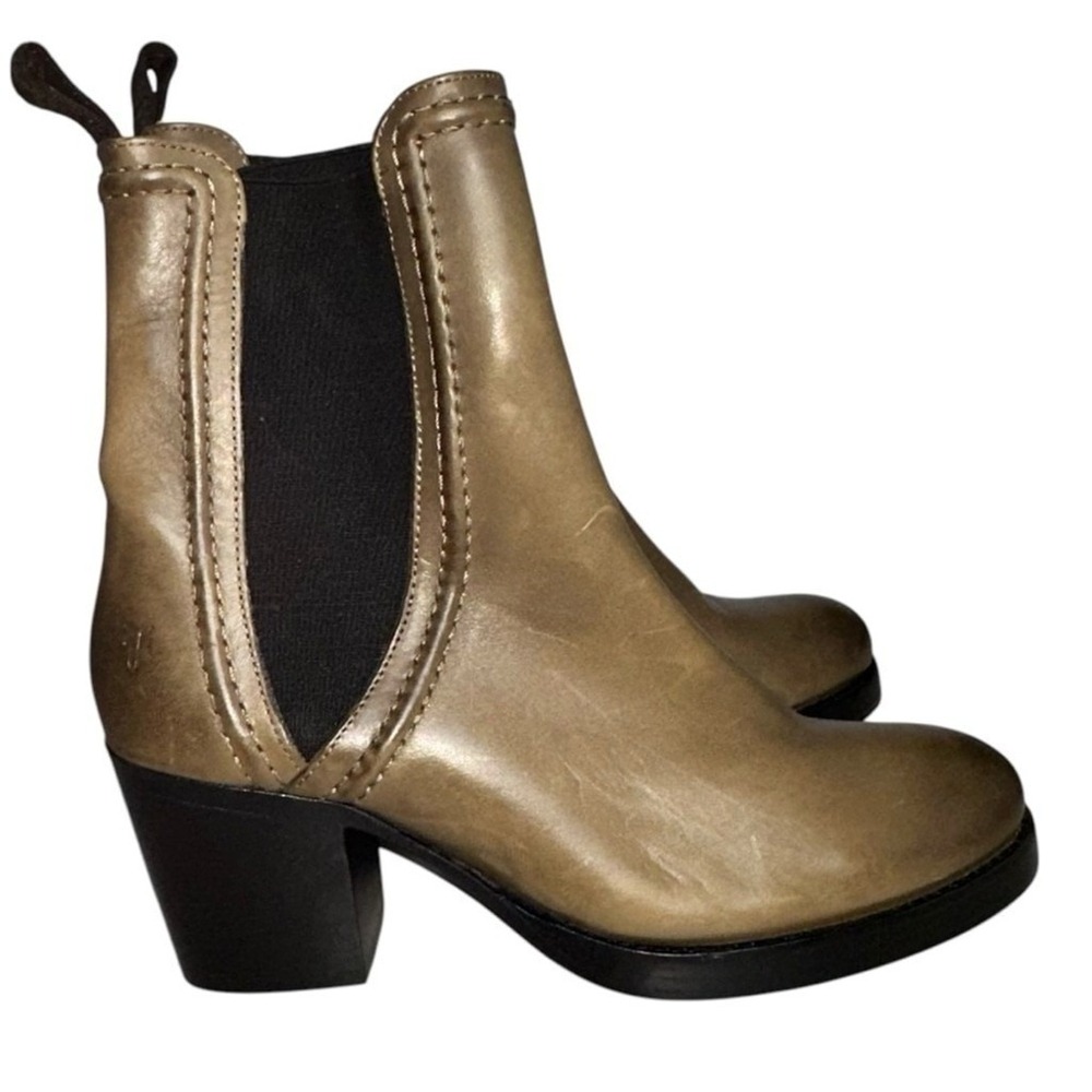 FRYE 9 Jean Chelsea Stone Leather Bootie Heeled Pull On Ankle Boots Taupe